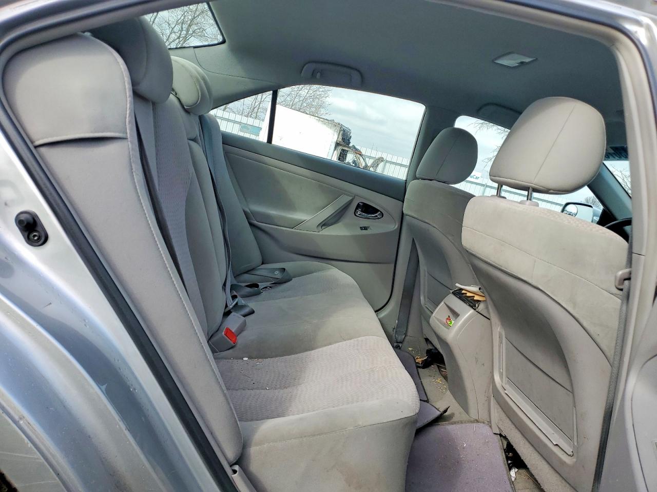 2011 TOYOTA CAMRY BASE photo 28