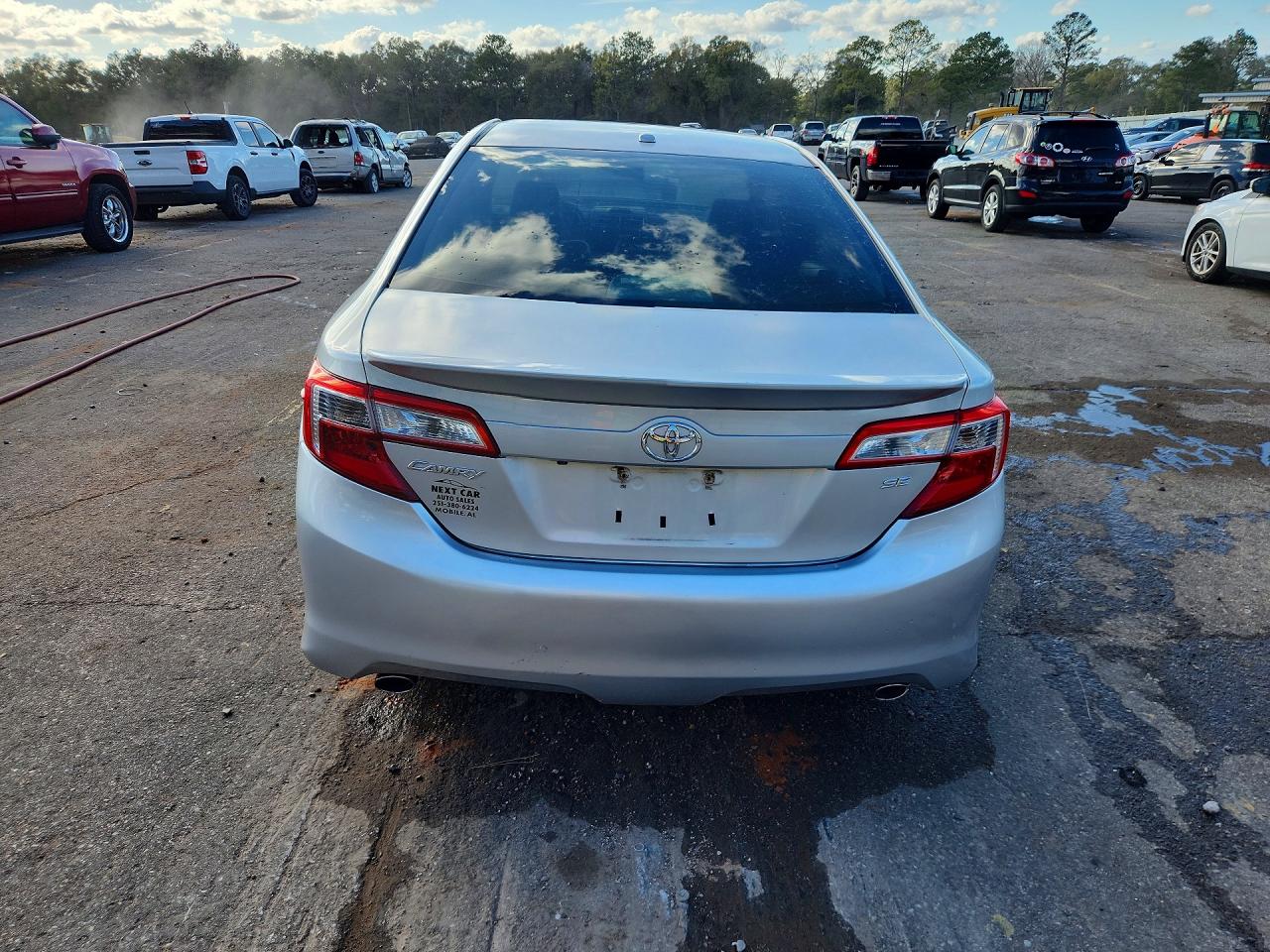 2012 TOYOTA CAMRY SE V6 photo 6