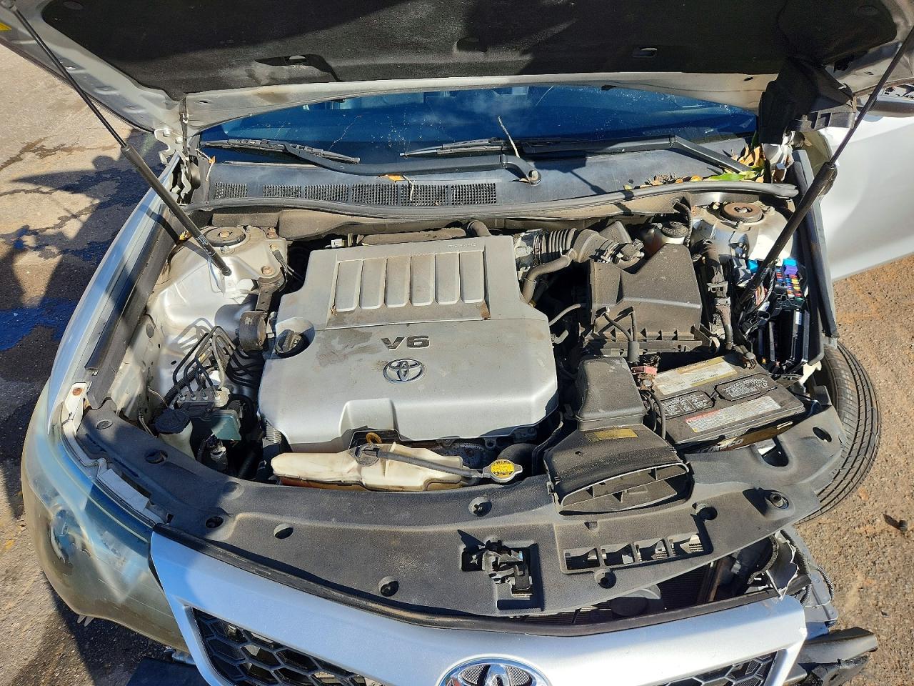 2012 TOYOTA CAMRY SE V6 photo 11