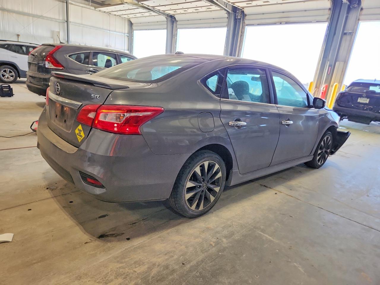 2019 NISSAN SENTRA S photo 5