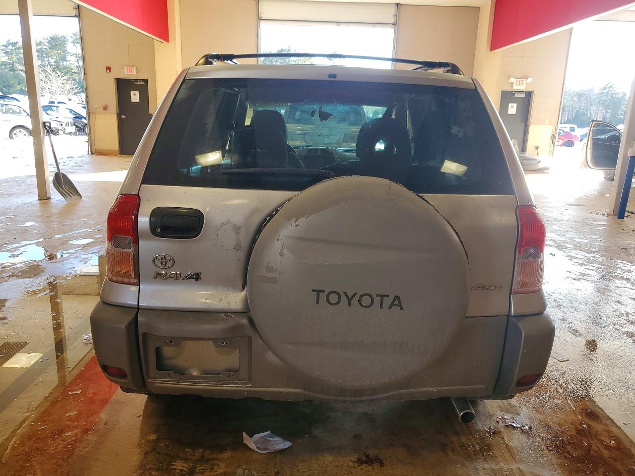 2002 TOYOTA RAV4 BASE photo 11