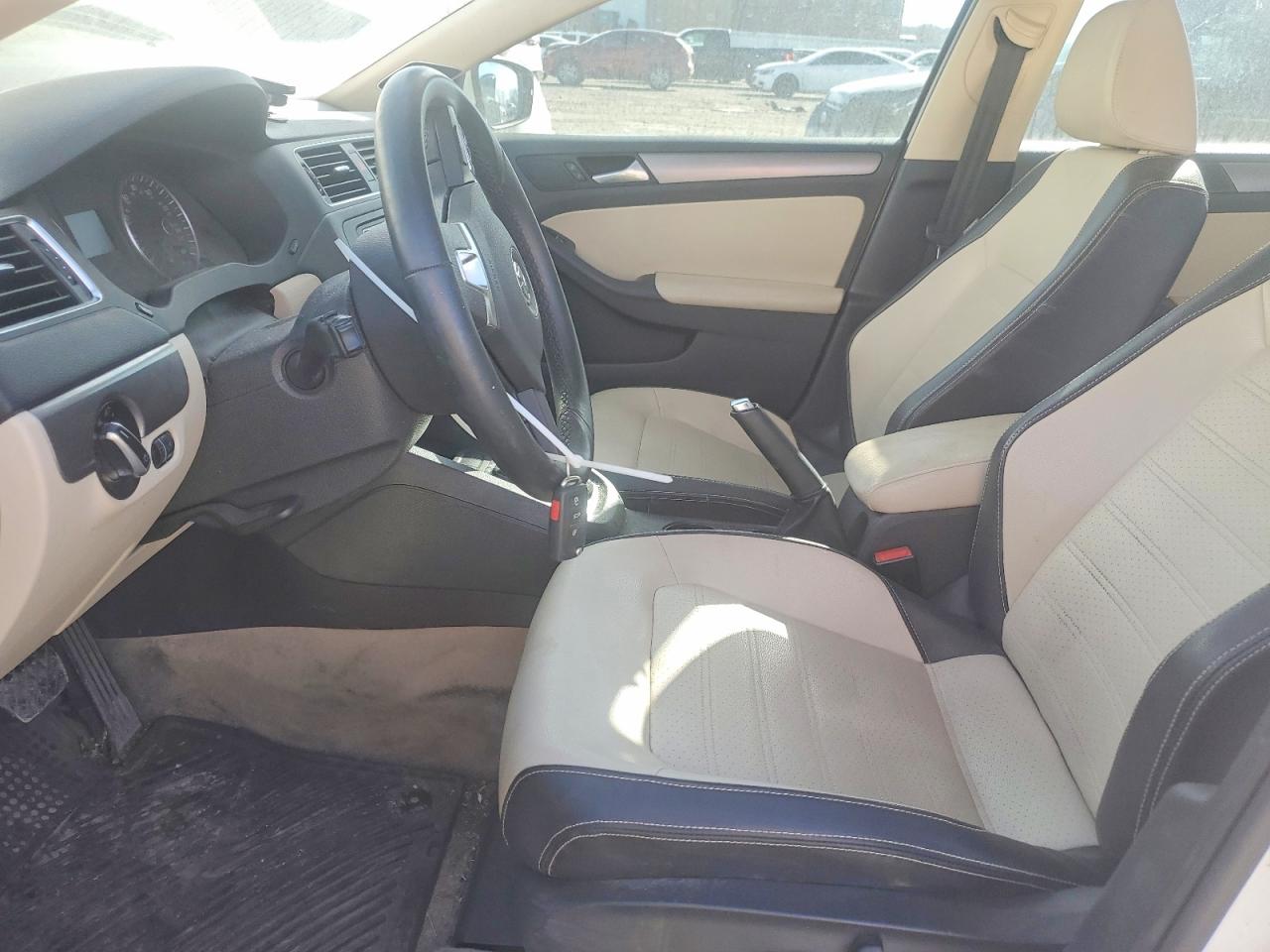 2013 VOLKSWAGEN JETTA photo 7