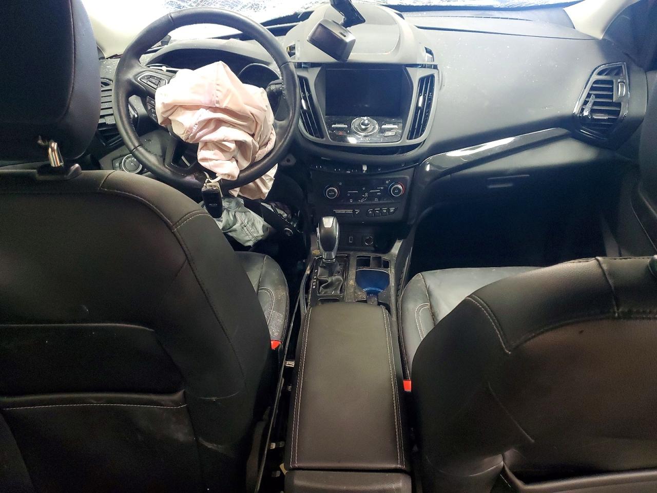 2019 FORD ESCAPE TITANIUM photo 15