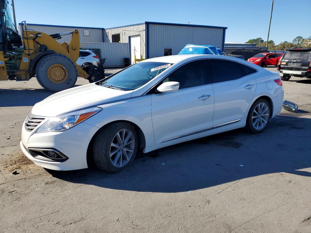 2016 HYUNDAI AZERA