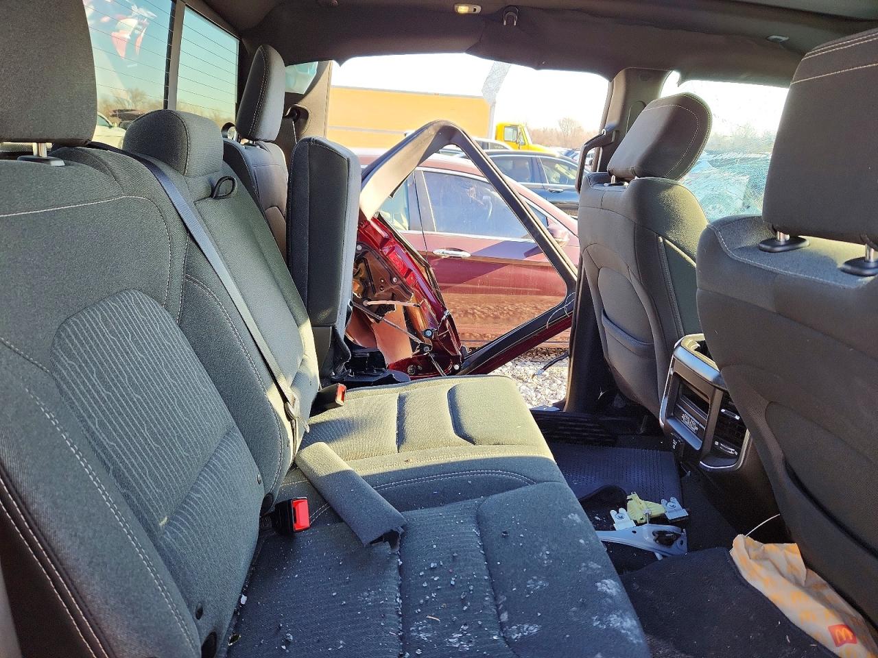 2019 RAM 1500 CLASSIC photo 28