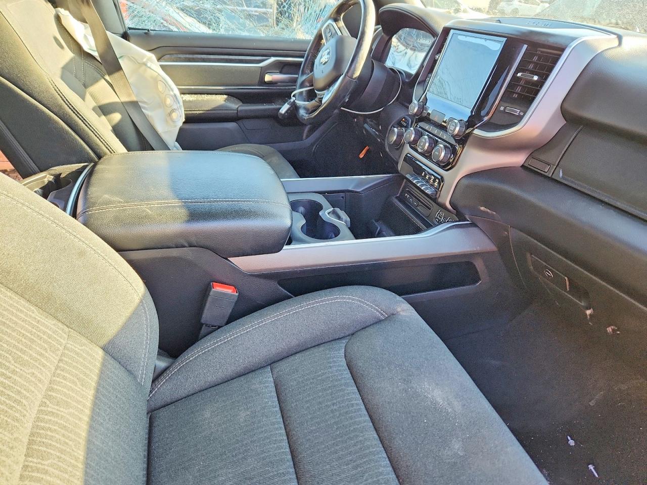 2019 RAM 1500 CLASSIC photo 19