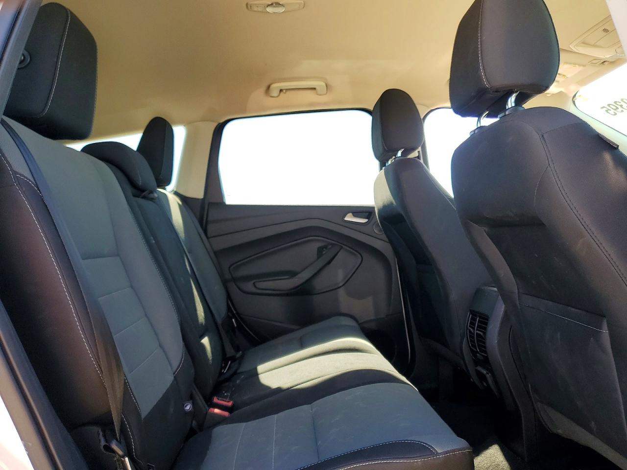 2016 FORD ESCAPE SE photo 11
