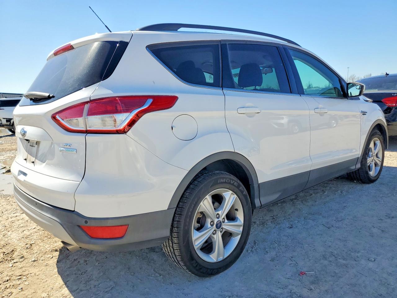 2016 FORD ESCAPE SE photo 3