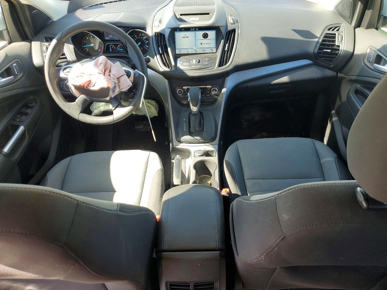 2016 FORD ESCAPE SE photo 8
