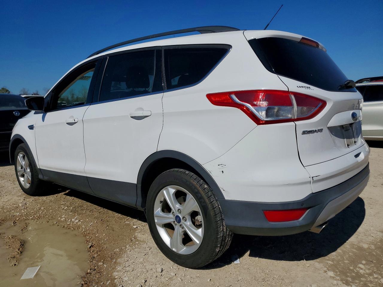 2016 FORD ESCAPE SE photo 2