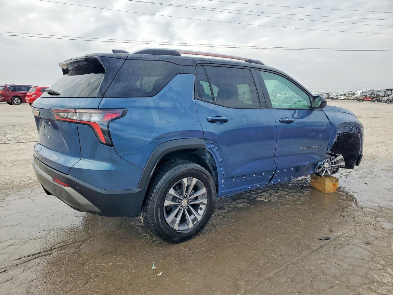 2026 CHEVROLET EQUINOX LT photo 3