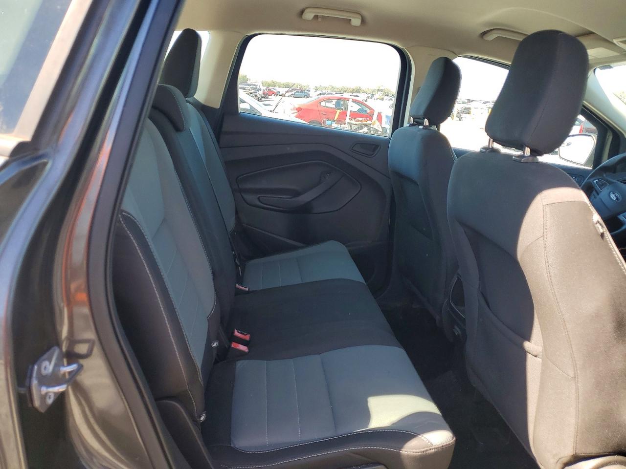 2019 FORD ESCAPE S photo 19