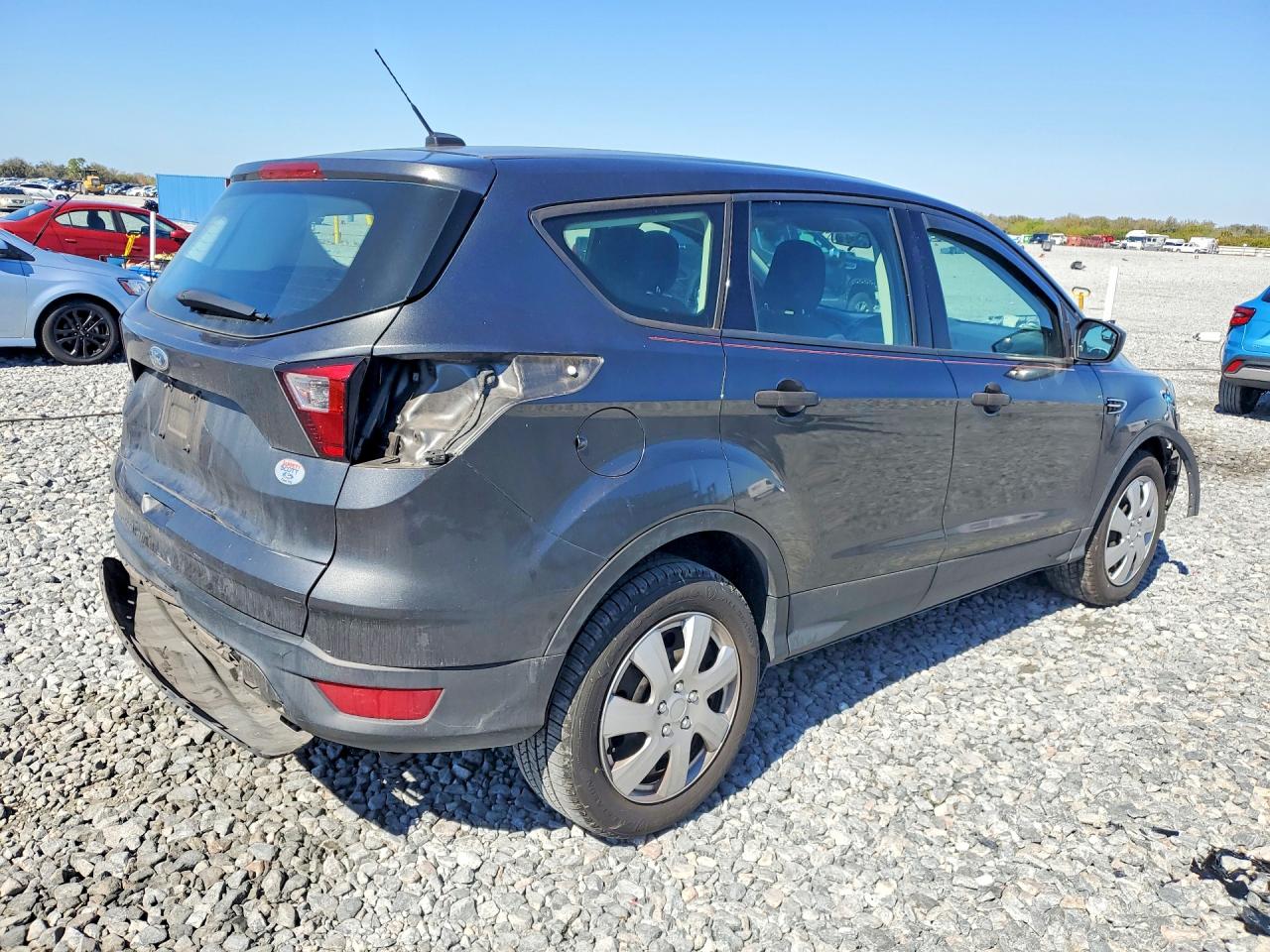 2019 FORD ESCAPE S photo 5
