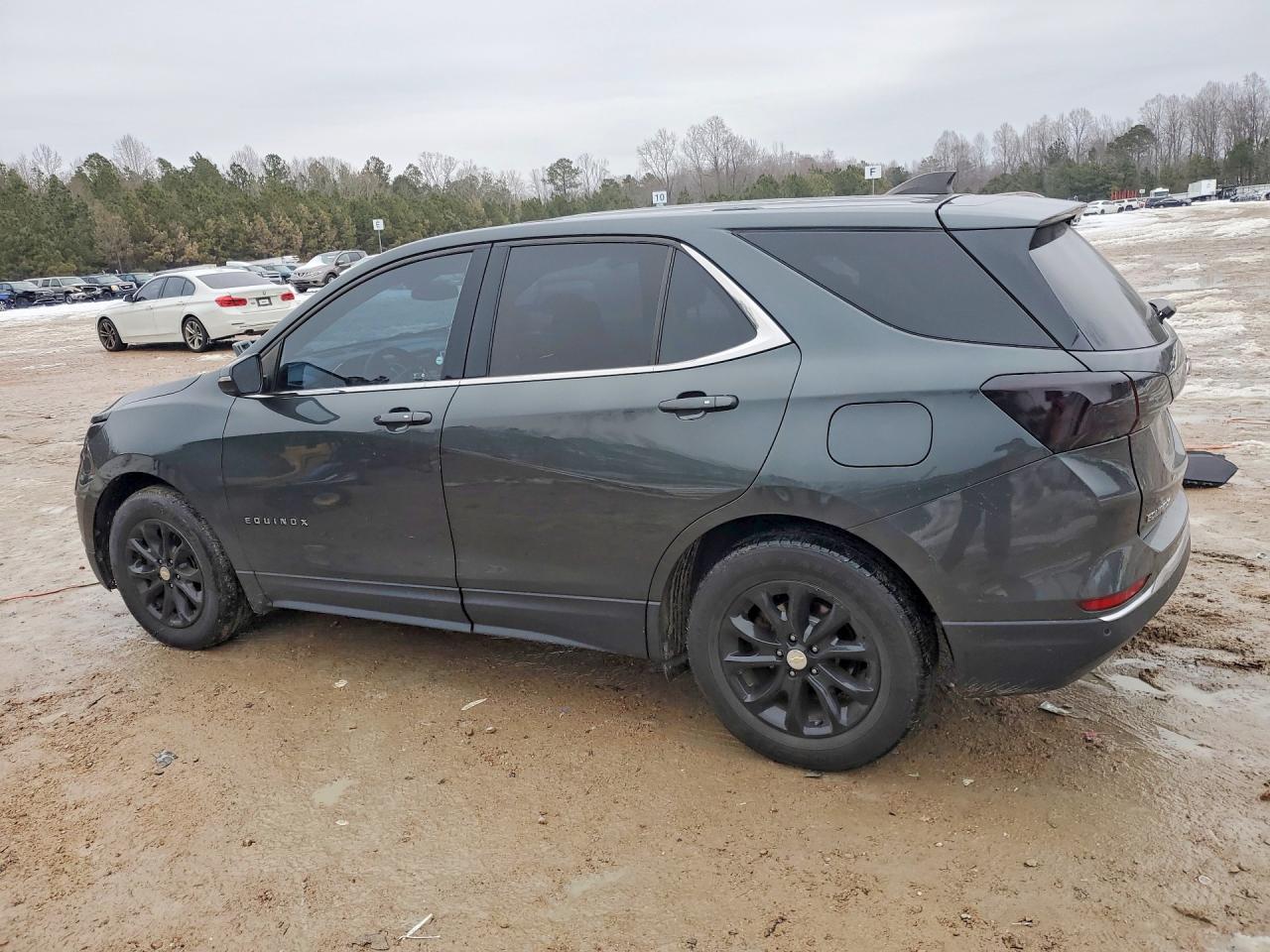 2019 CHEVROLET EQUINOX LT photo 3