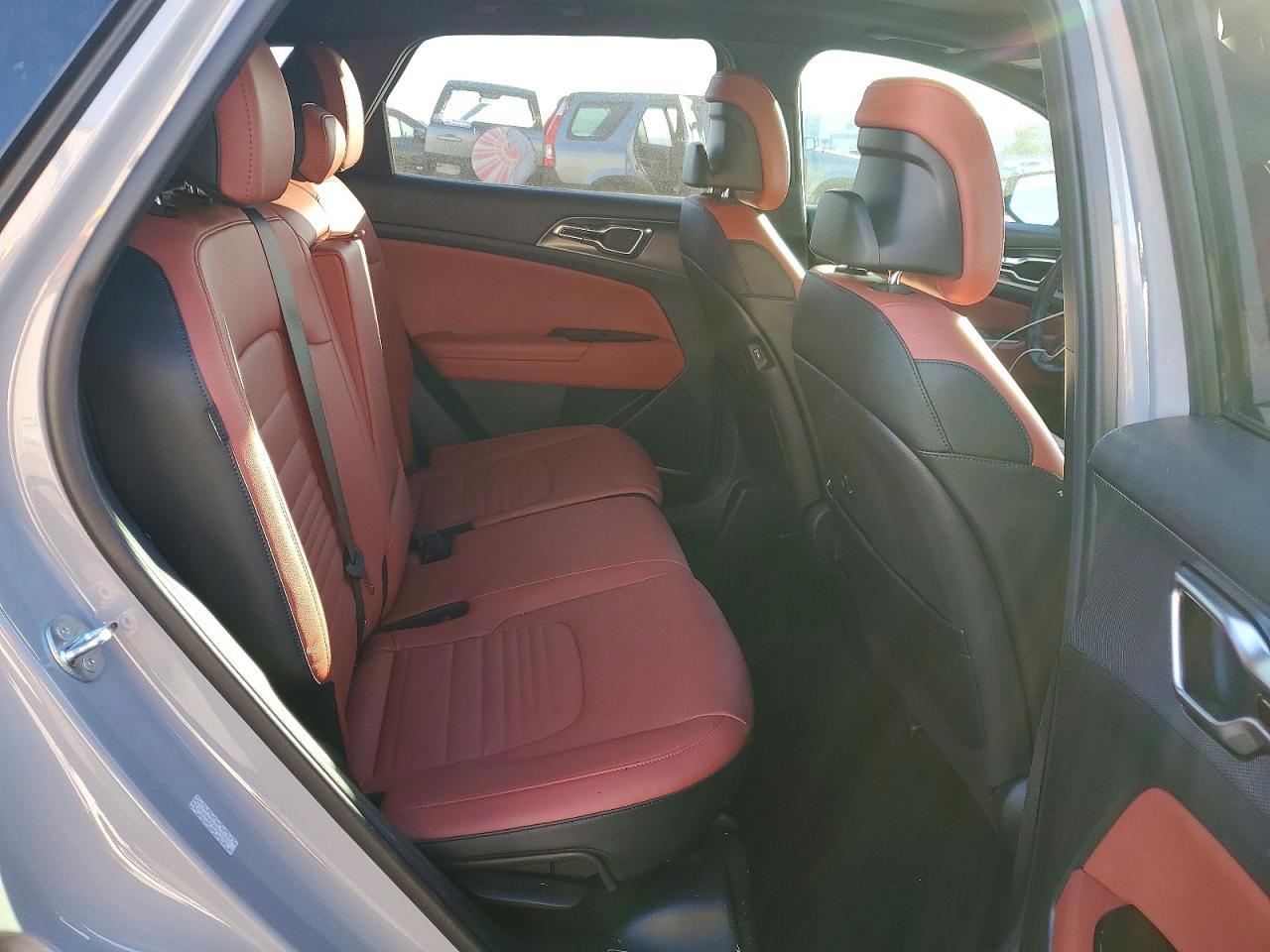 2025 KIA SPORTAGE SX photo 21
