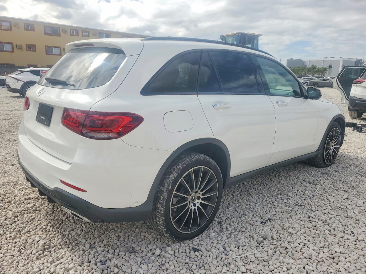 2022 MERCEDES-BENZ GLC 300 photo 3