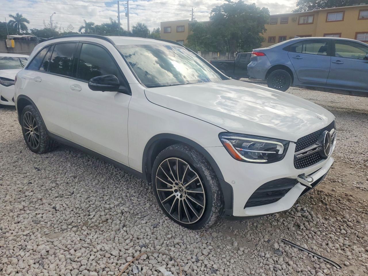 2022 MERCEDES-BENZ GLC 300 photo 4