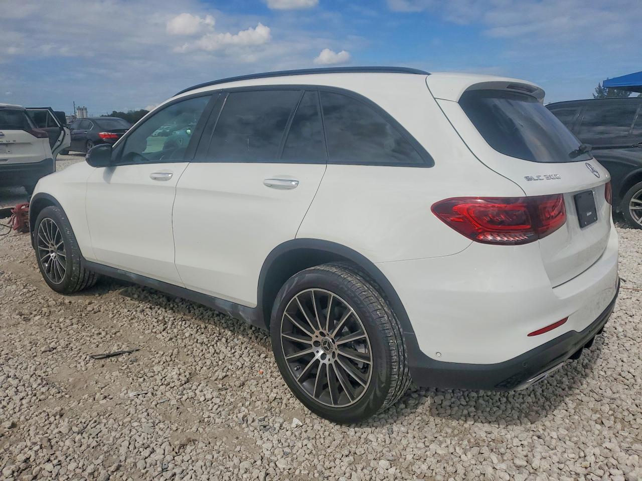 2022 MERCEDES-BENZ GLC 300 photo 2