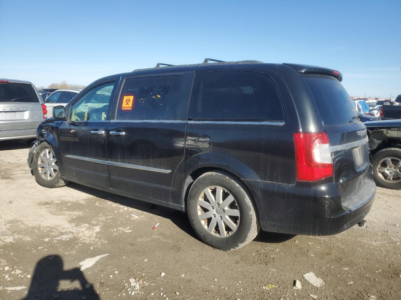2012 CHRYSLER TOWN & COUNTRY TOURING L photo 3