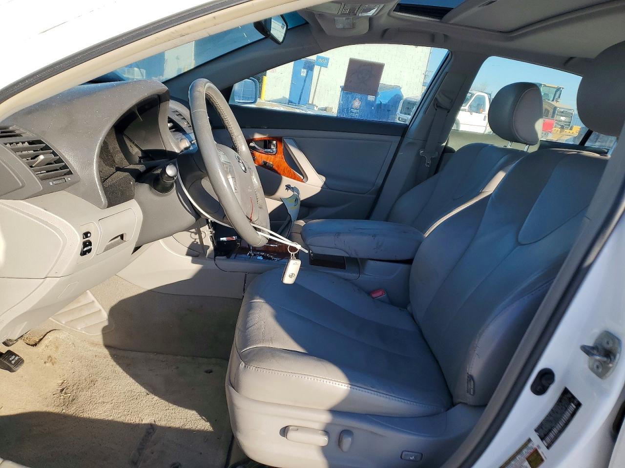 2009 TOYOTA CAMRY photo 7