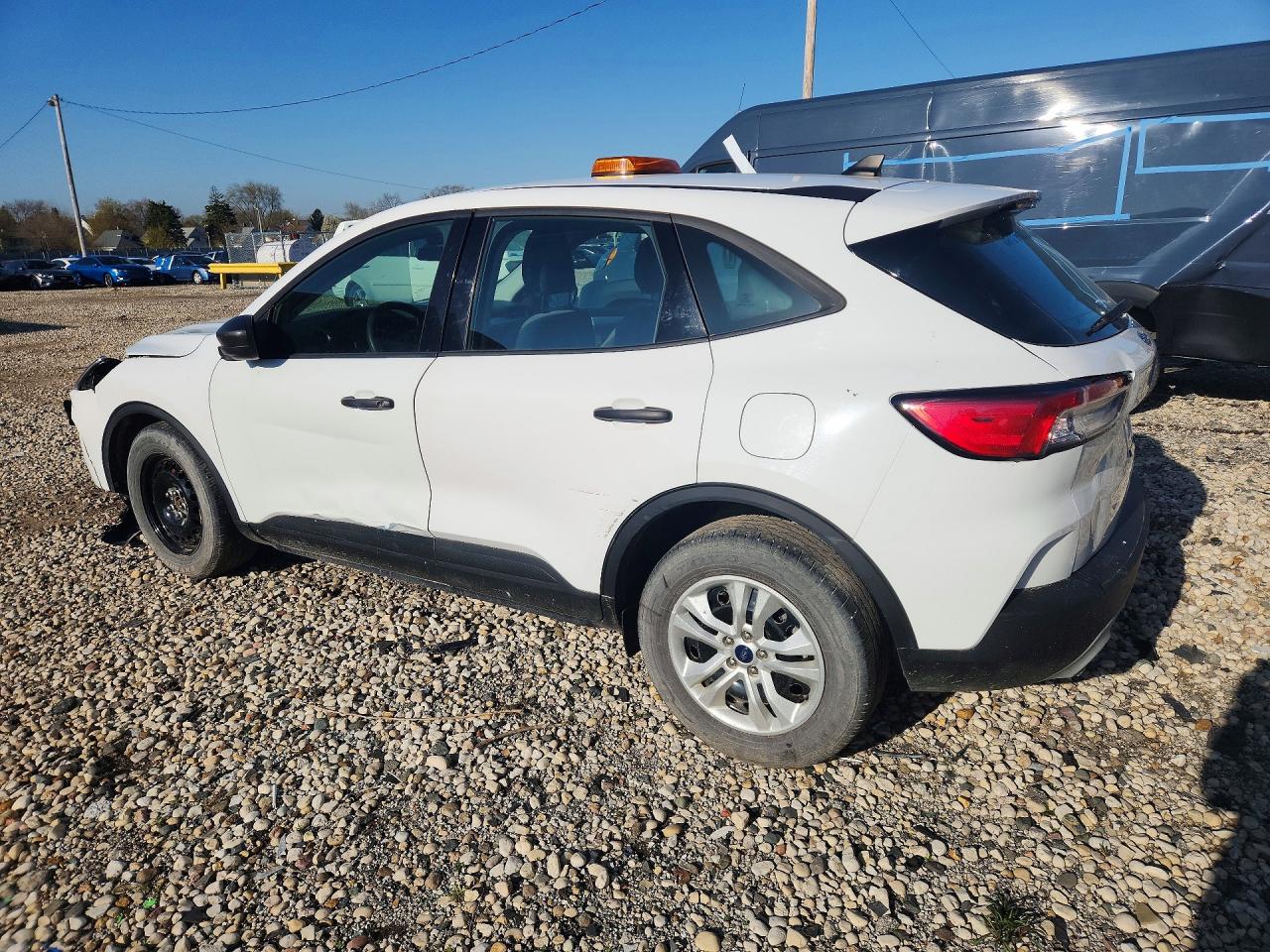 2022 FORD ESCAPE photo 2