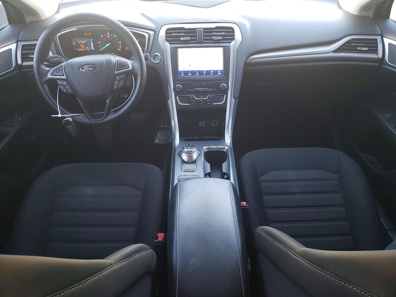 2020 FORD FUSION SE photo 8
