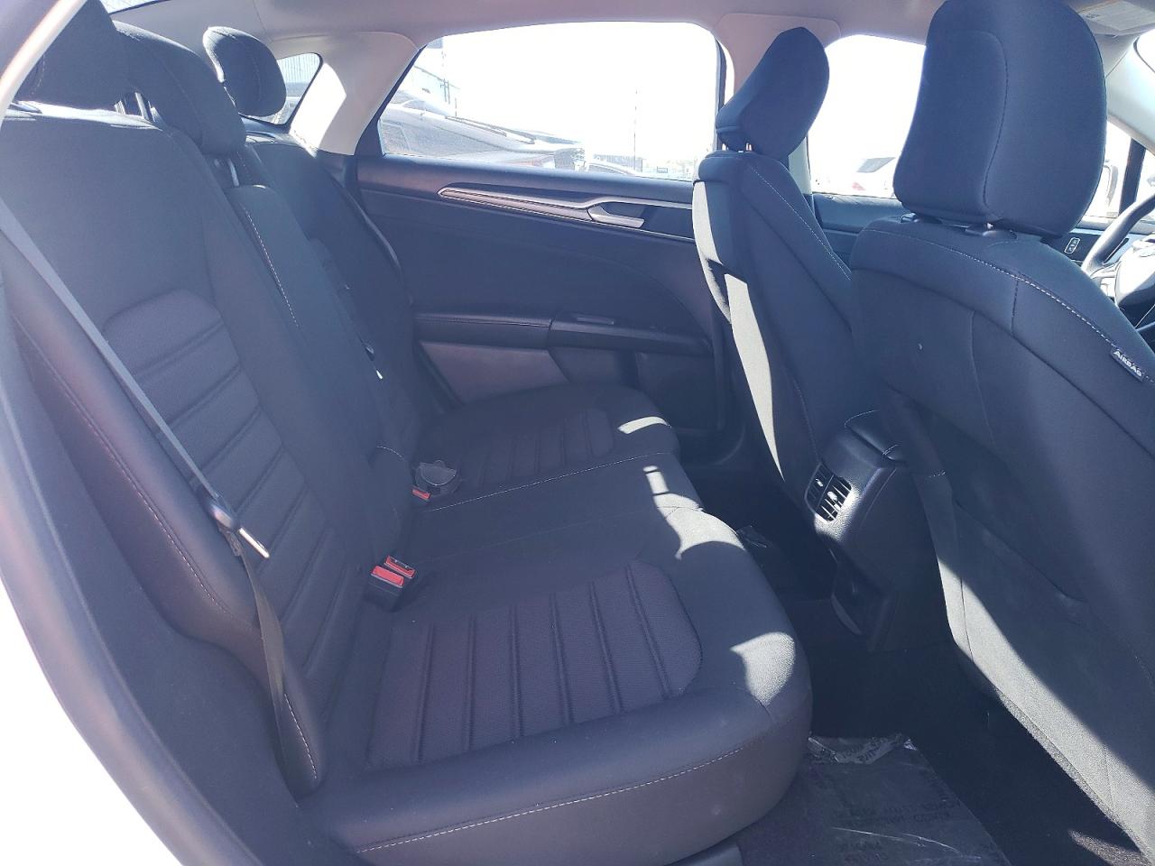 2020 FORD FUSION SE photo 10