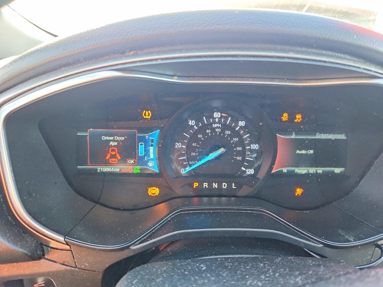 2019 FORD FUSION SE photo 17