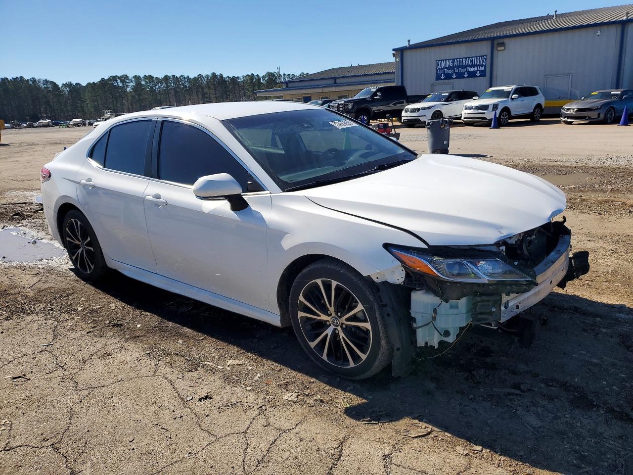 2019 TOYOTA CAMRY L photo 7