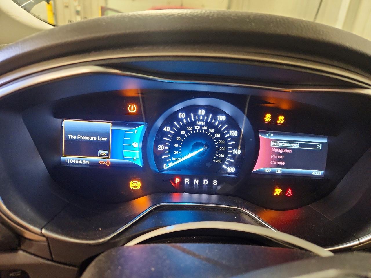 2016 FORD FUSION SE photo 17
