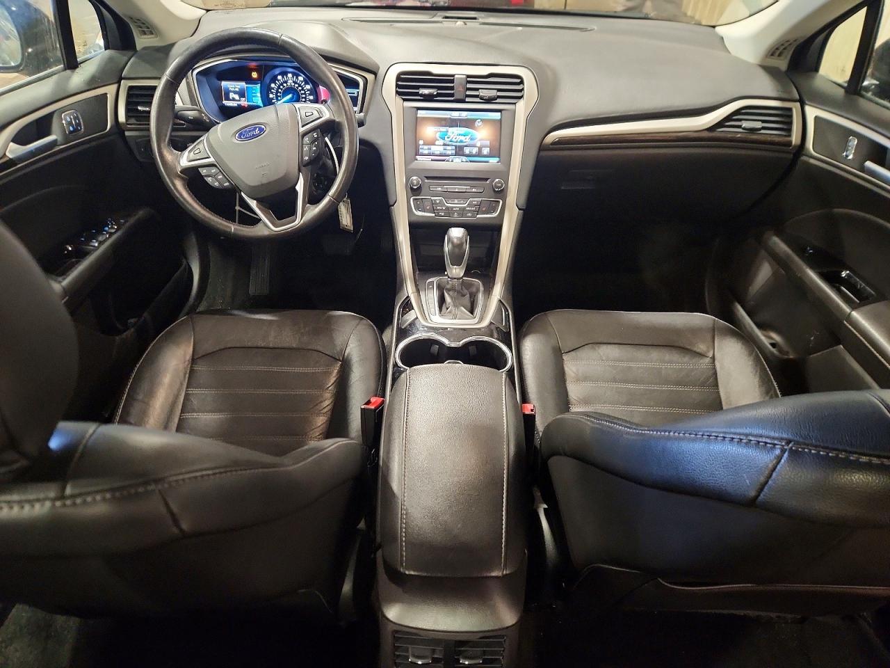 2016 FORD FUSION SE photo 15