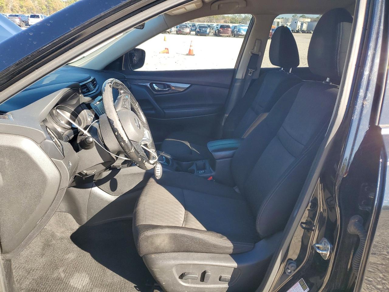 2020 NISSAN ROGUE SV photo 19
