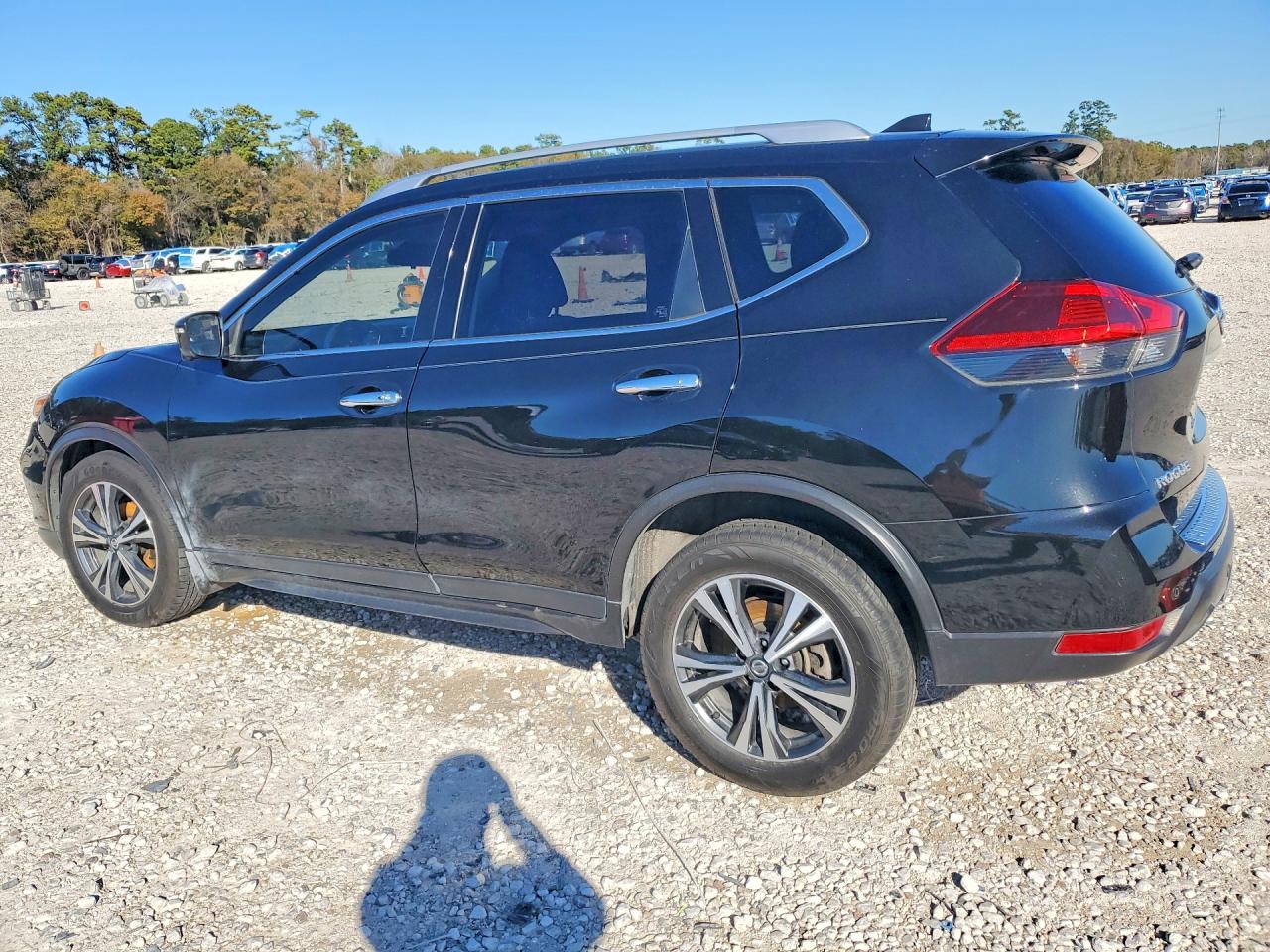 2020 NISSAN ROGUE SV photo 4
