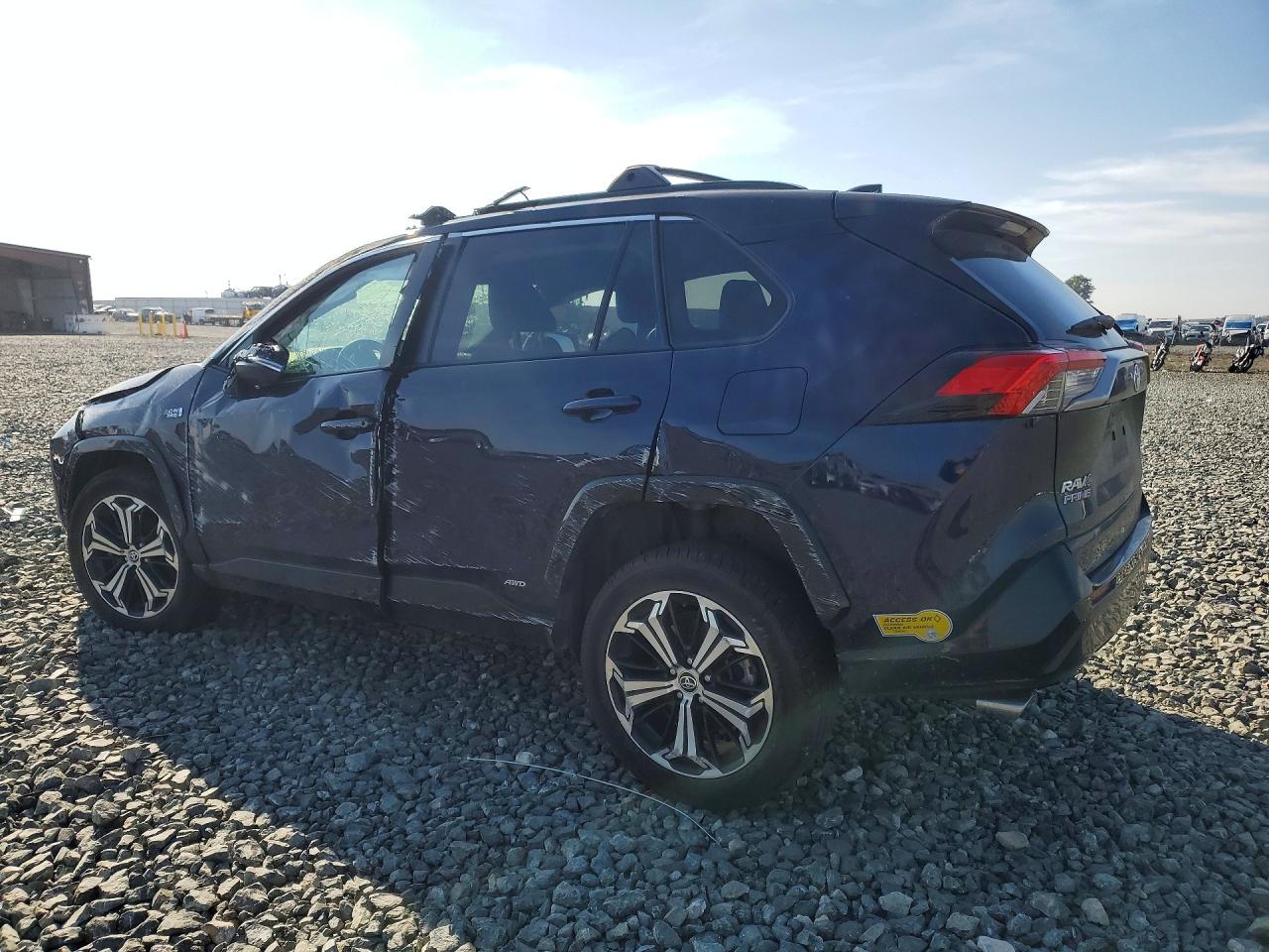 2021 TOYOTA RAV4 PRIME XSE photo 3