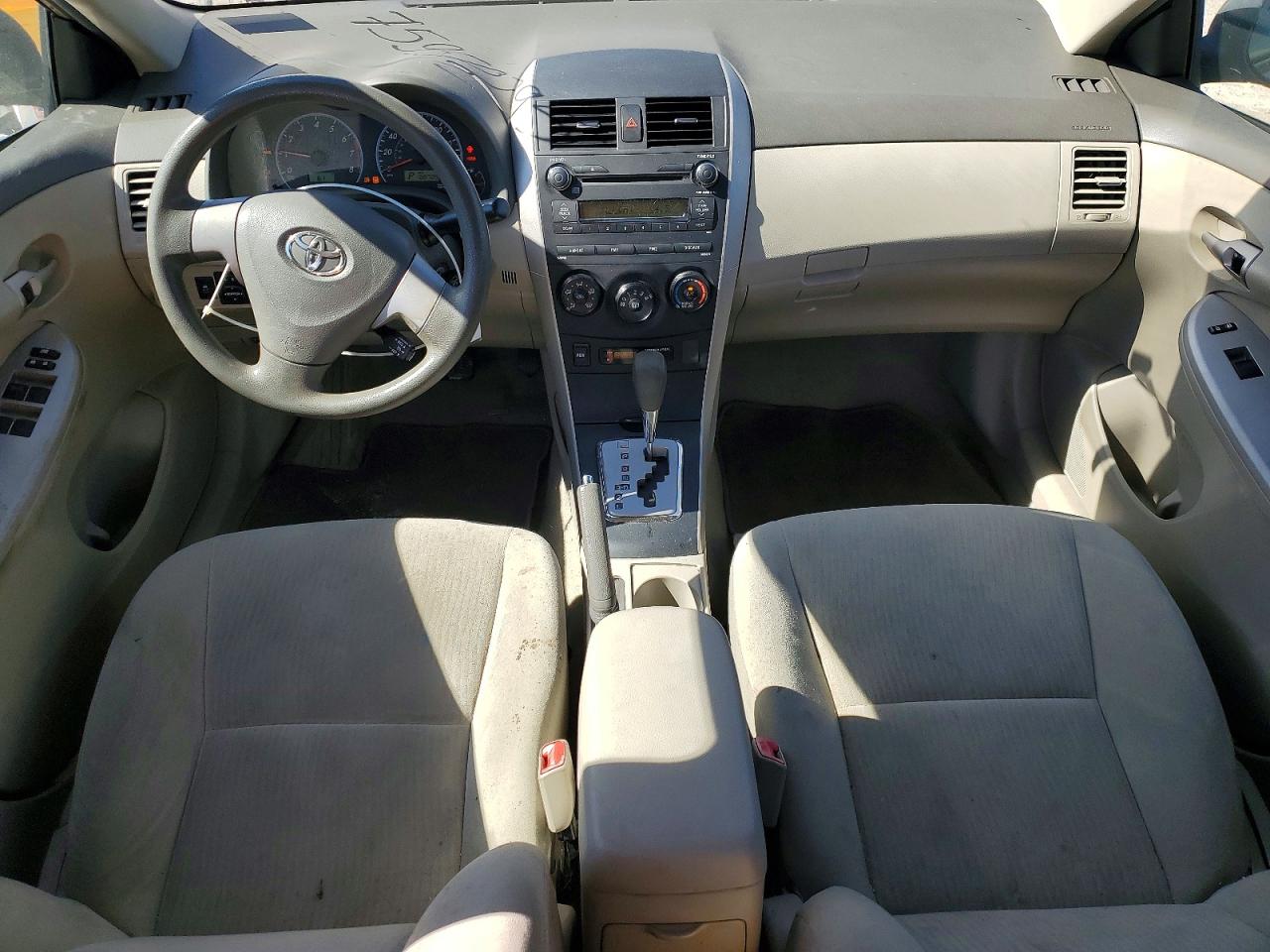 2010 TOYOTA COROLLA photo 15