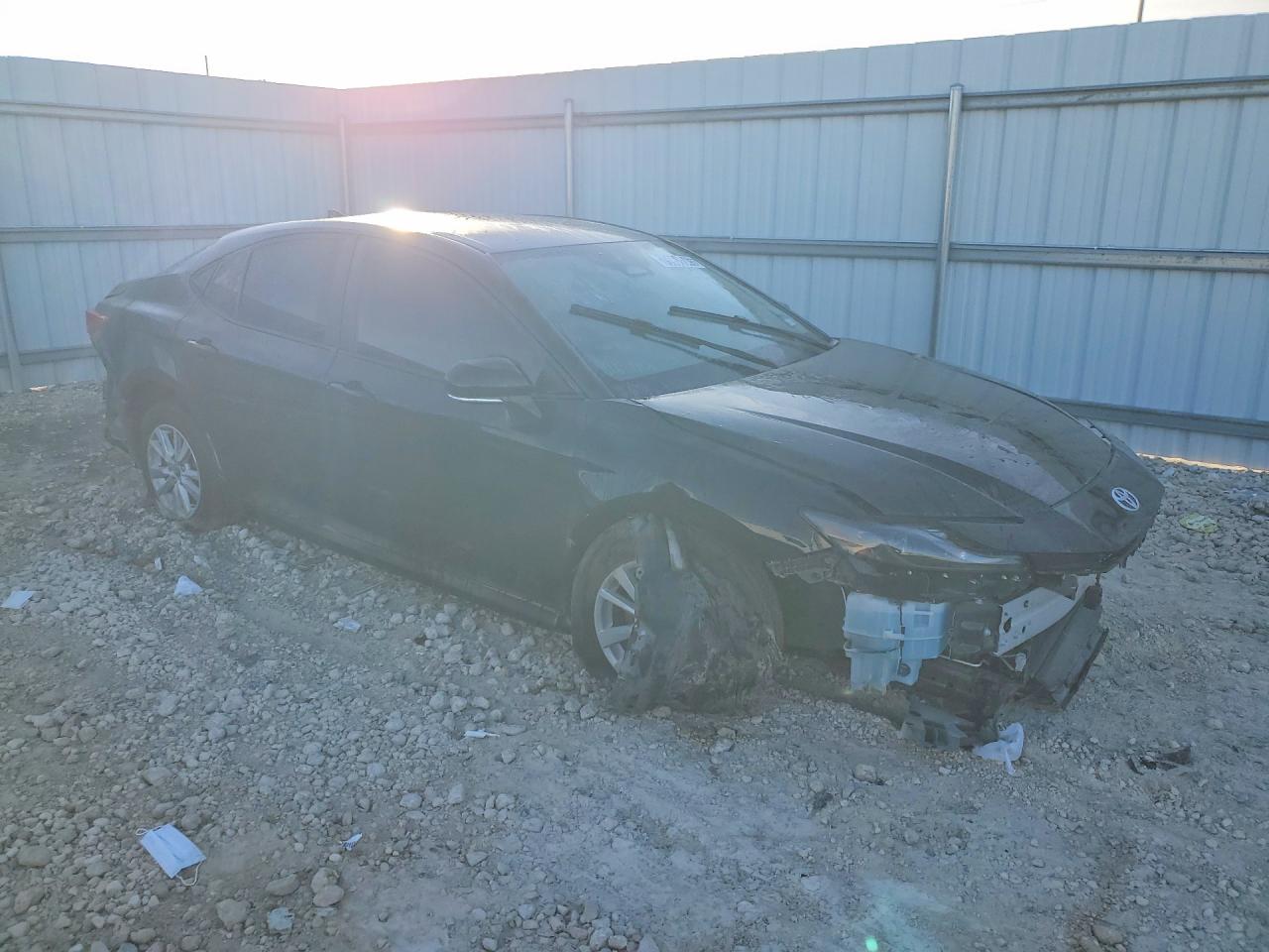 2025 TOYOTA CAMRY LE photo 4
