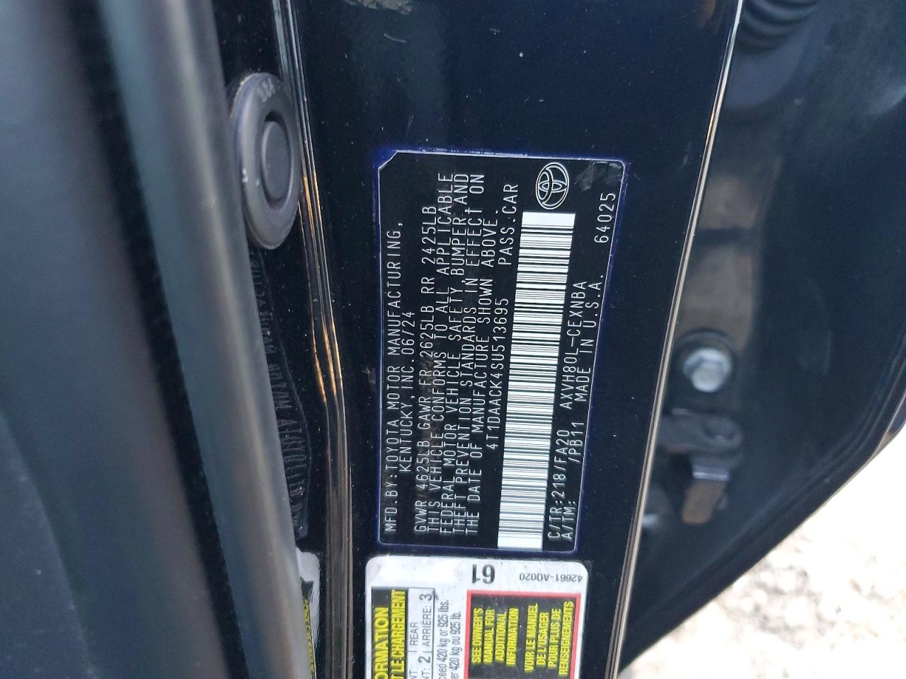 2025 TOYOTA CAMRY LE photo 13
