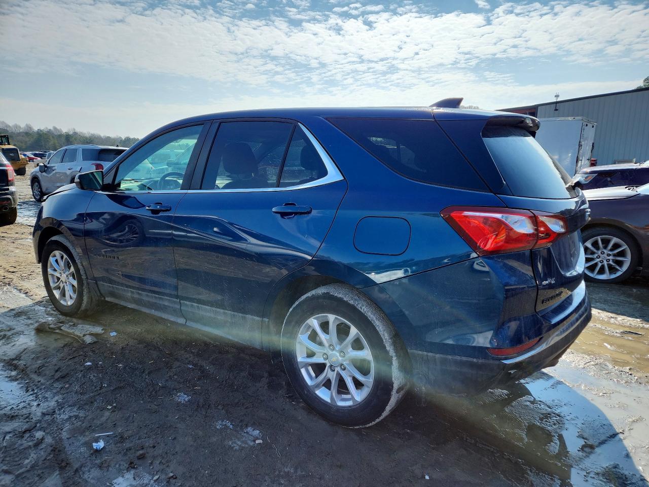 2021 CHEVROLET EQUINOX LT photo 2