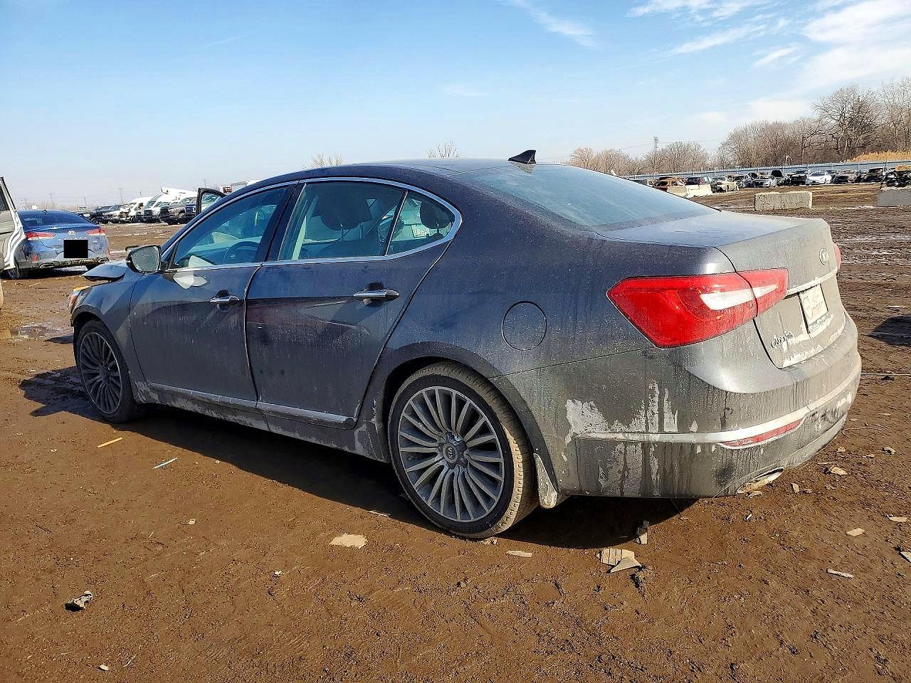 2015 KIA CADENZA photo 3