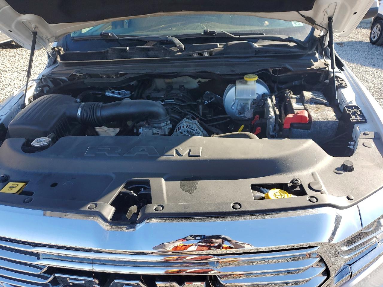 2019 RAM 1500 photo 11
