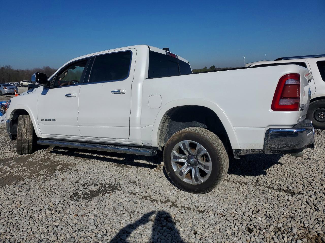 2019 RAM 1500 photo 2