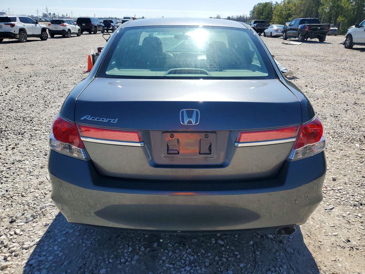 2012 HONDA ACCORD LX photo 16