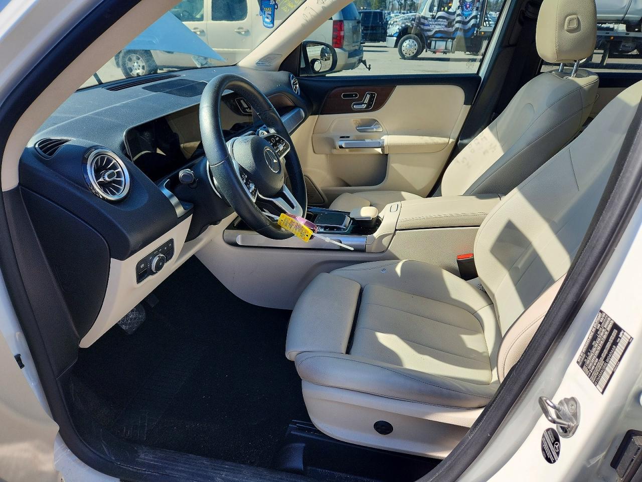 2020 MERCEDES-BENZ GLB 250 photo 7