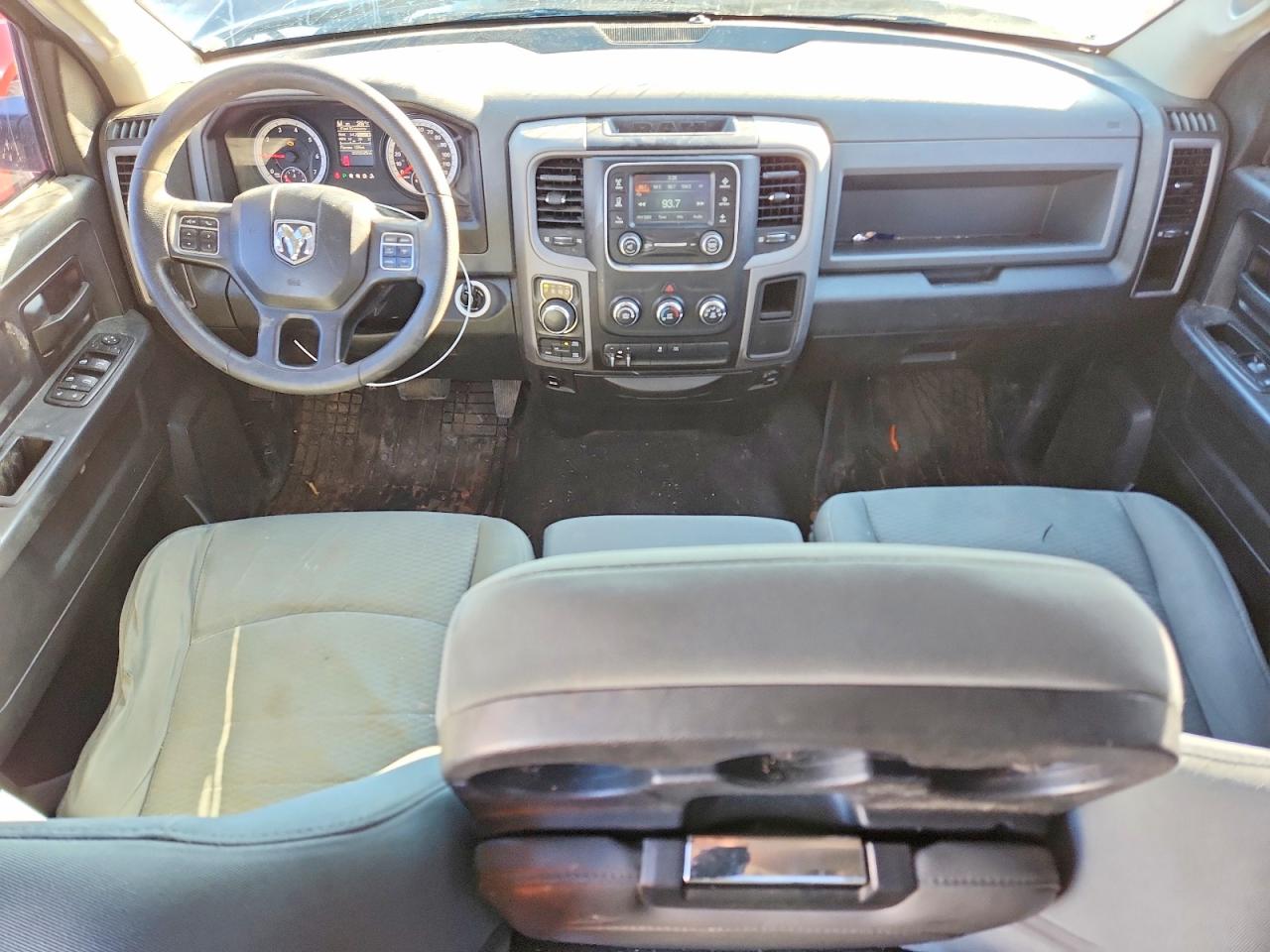 2014 RAM 1500 ST photo 22