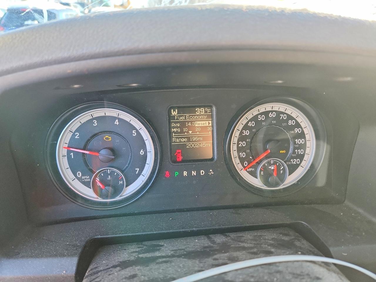 2014 RAM 1500 ST photo 25