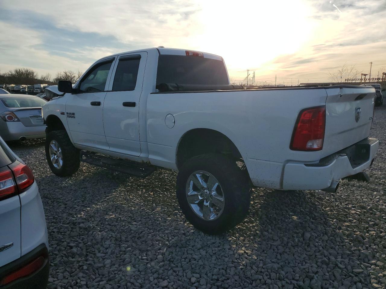 2015 RAM 1500 ST photo 3