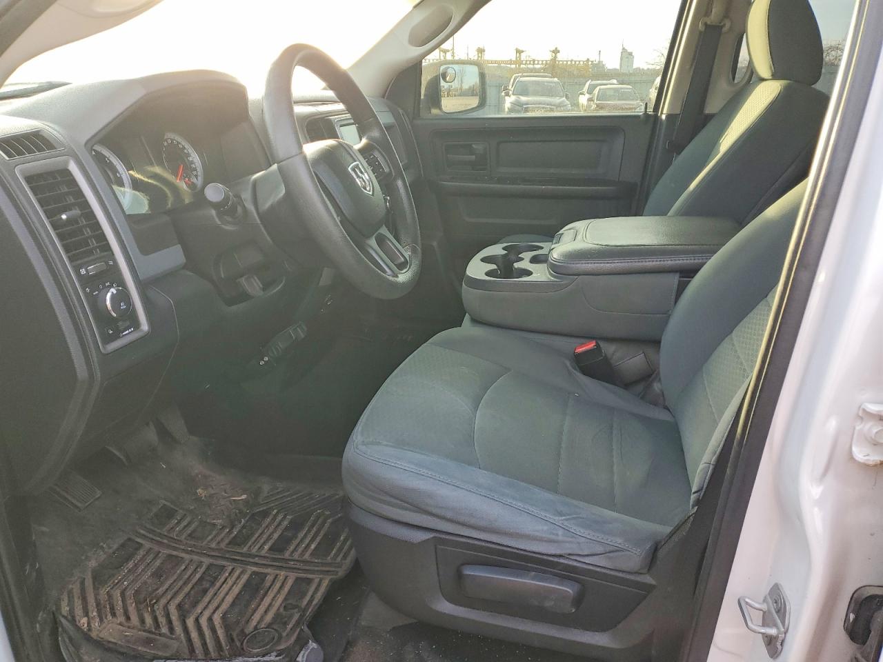 2015 RAM 1500 ST photo 13