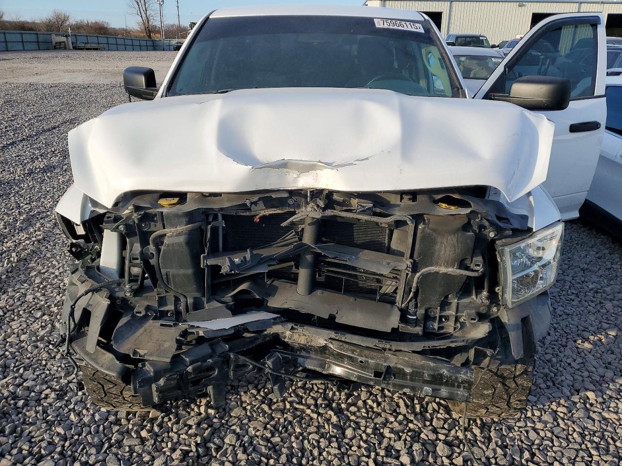2015 RAM 1500 ST photo 21