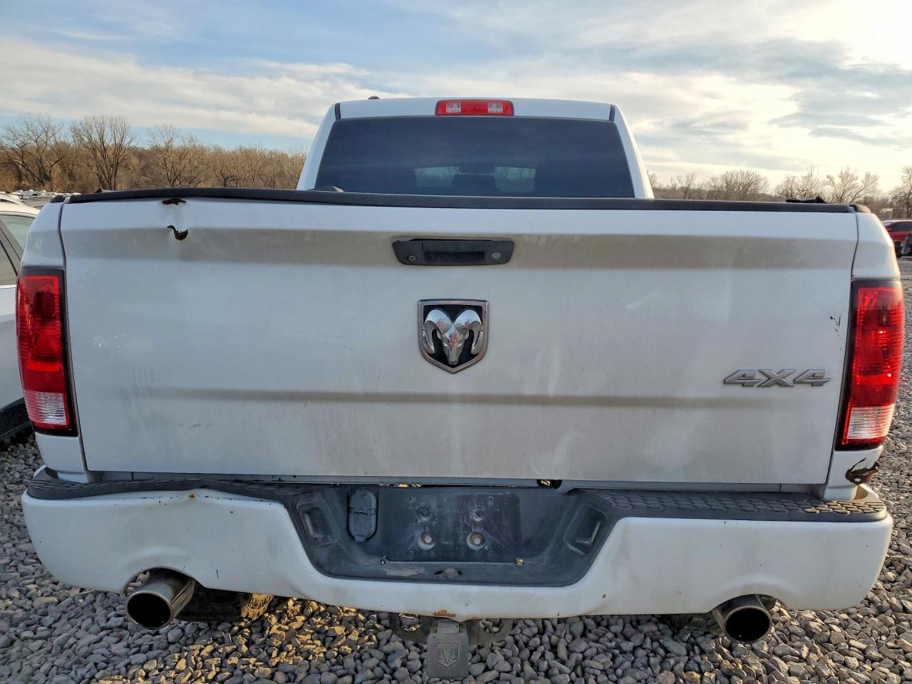 2015 RAM 1500 ST photo 11