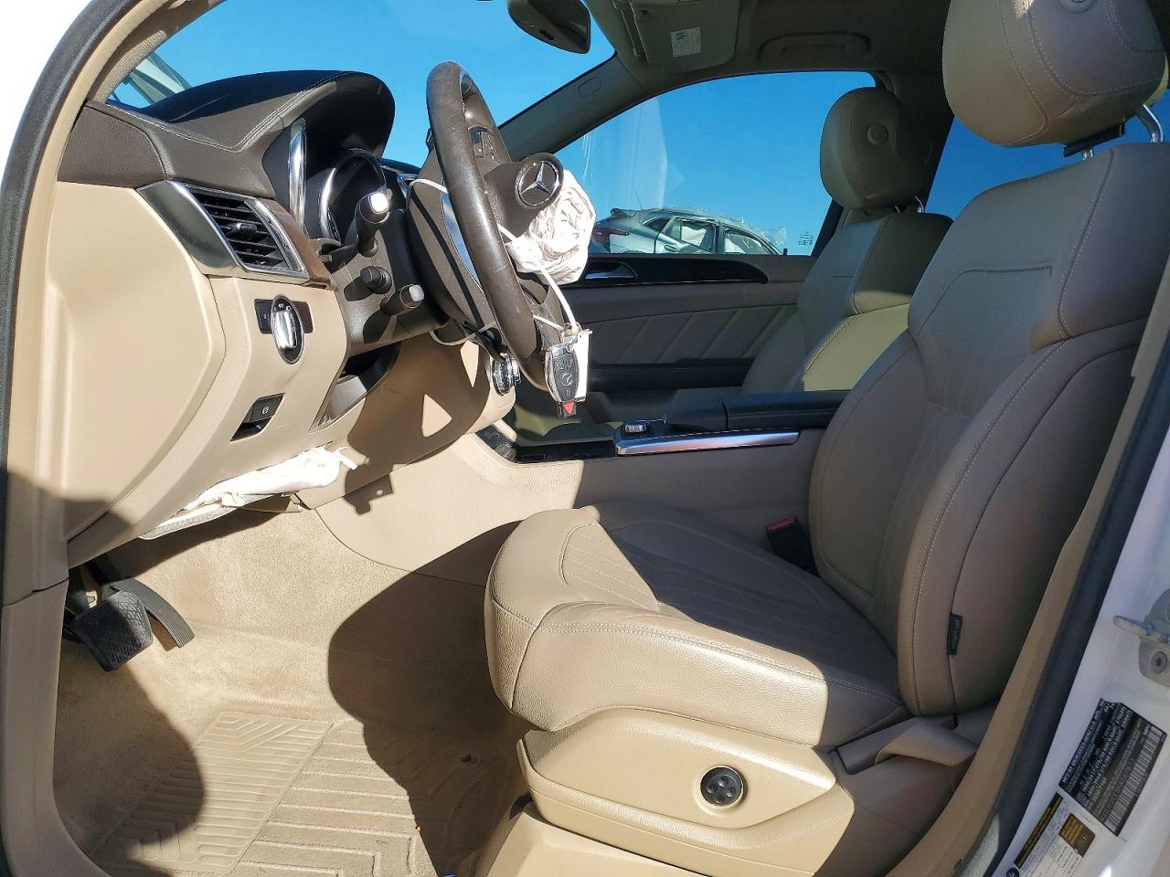 2015 MERCEDES-BENZ GL 350 BLUETEC photo 19